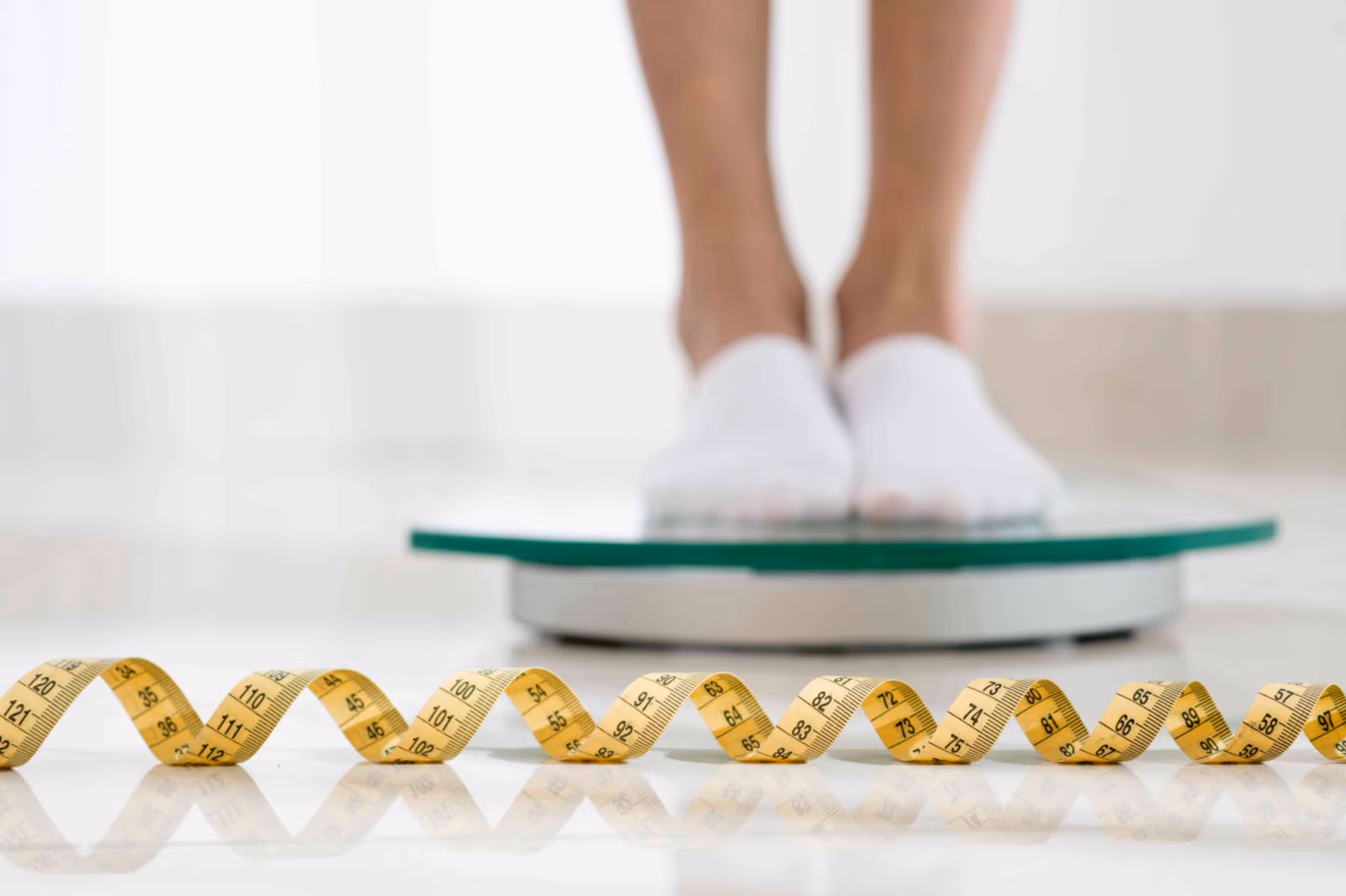9 Trusted Tips to Lose Weight Without Diet or Exercise